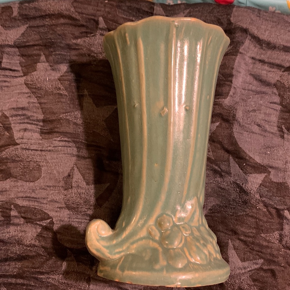 VINTAGE ART pottery